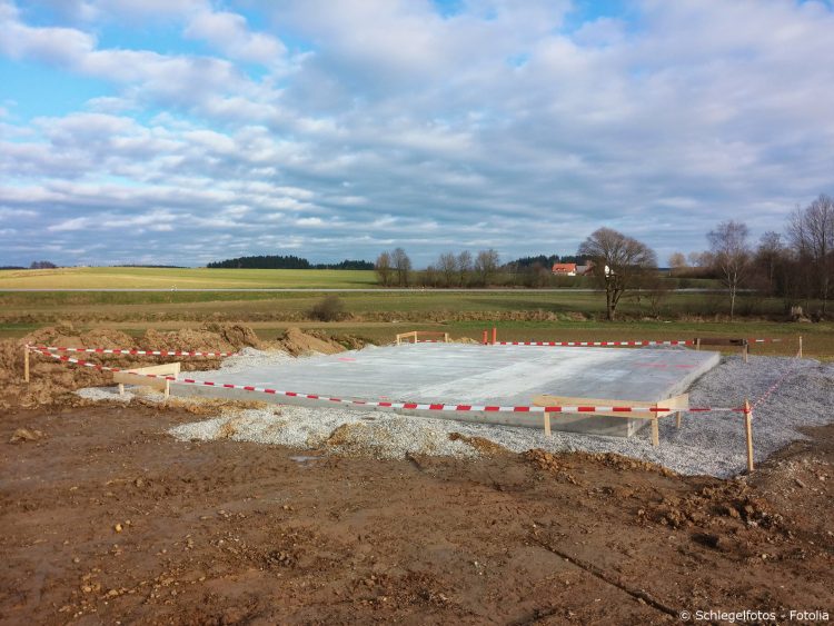 Bodenplatte auf einer Baustelle